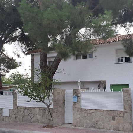 מלון מוסטולס Casa Pinares מראה חיצוני תמונה